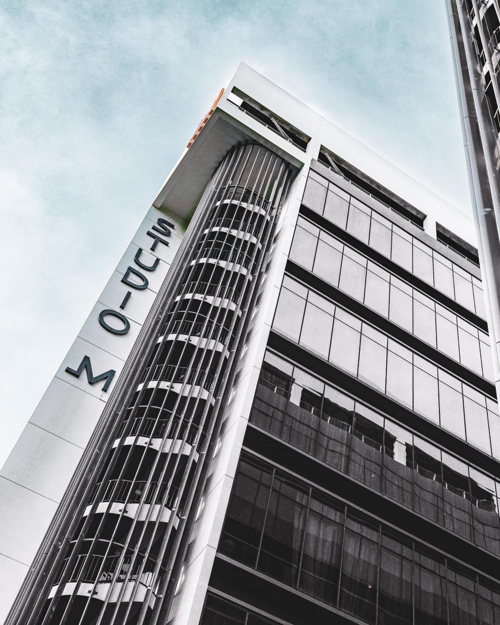 Studio M Hotel Сингапур Екстериор снимка